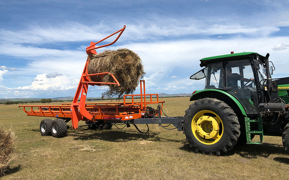 標(biāo)題：9YJQ-10型圓草捆撿拾運輸車
瀏覽次數(shù)：46
發(fā)表時間：2023-12-12