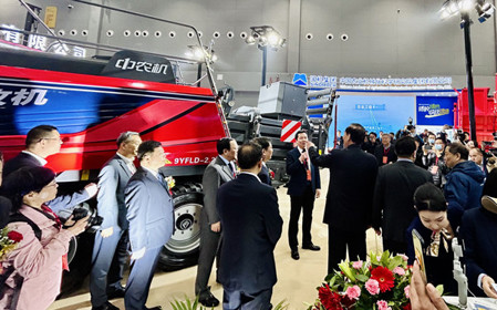 標題：全新“華德”重磅亮相2024全國農(nóng)機展
瀏覽次數(shù)：1617
發(fā)表時間：2024-03-29