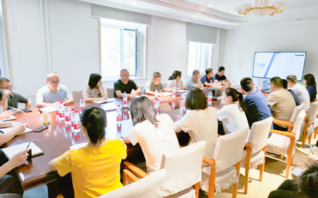 標(biāo)題：研究中心召開研發(fā)工作推進(jìn)會暨落實(shí)“十四五”規(guī)劃研討交流會
瀏覽次數(shù)：1445
發(fā)表時間：2024-07-23