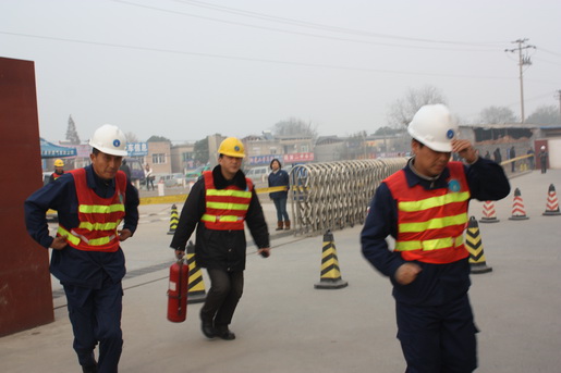 安慶港華燃氣模擬CNG加氣站燃氣泄漏，開展應急演練